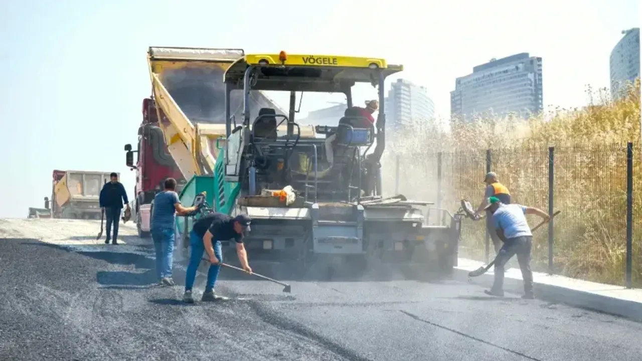 Esenyurt’ta 8 Ayda Büyük Yol Çalışması