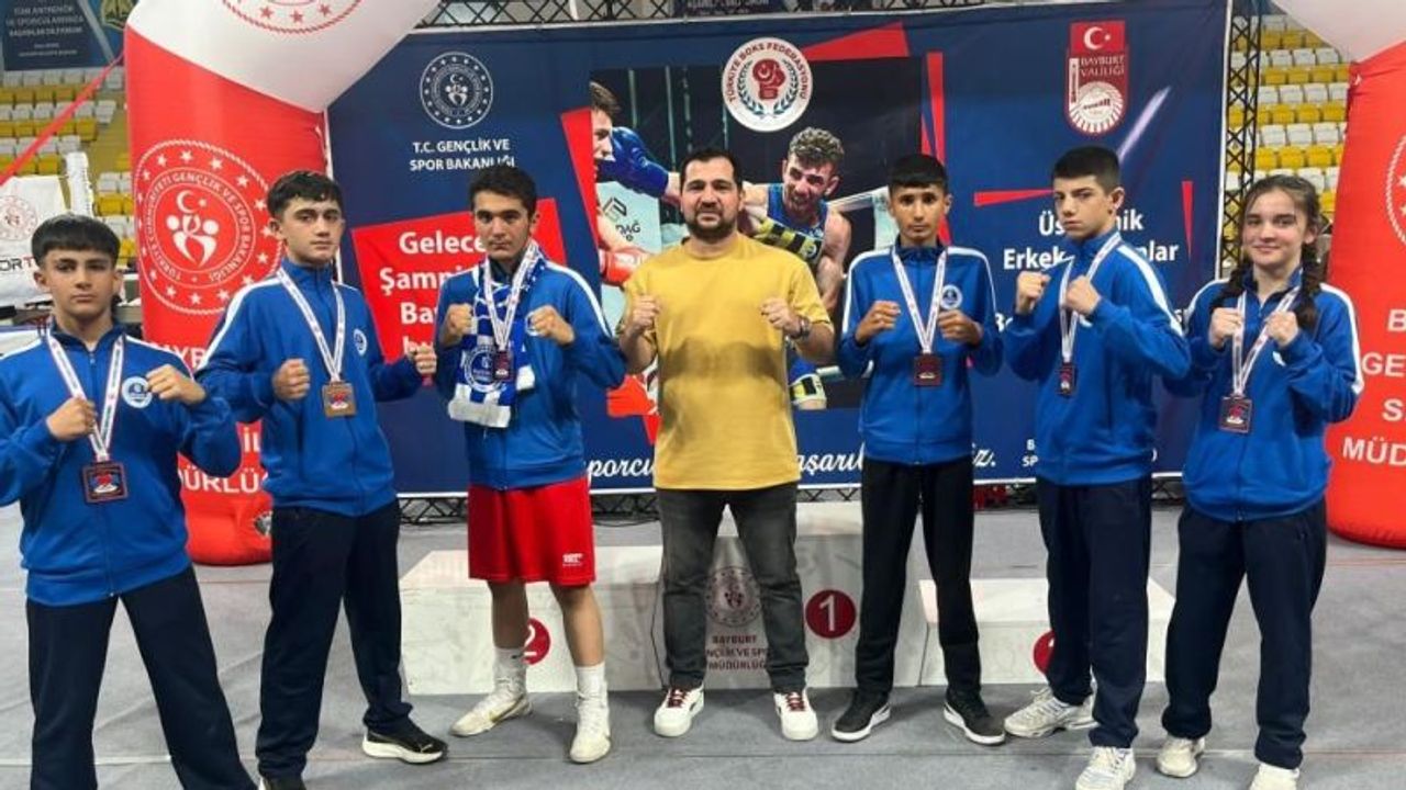 Kocaeli'nin Baybur'ttaki yumruğu Türkiye Şampiyonluğu getirdi 