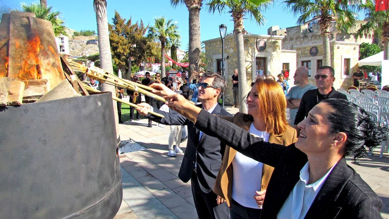 Kültür Yolu Festivali Çeşme’de Başladı: Sanat, Tarih ve Doğa Bir Arada