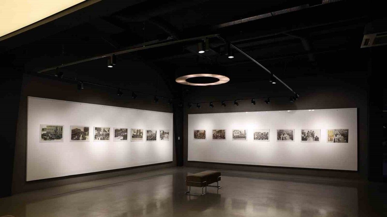 “Adapazarı’nda Bayramlar” sergisi geçmişin Cumhuriyet coşkusunu günümüze taşıyor