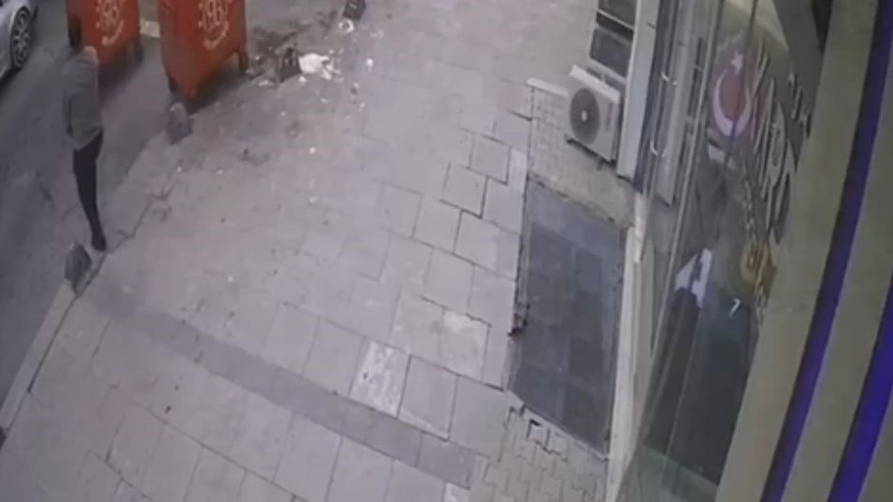 Arnavutköy’de şiddetli rüzgar nedeniyle vatandaşlar zor anlar yaşadı