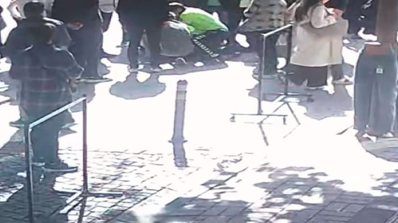 Her şey bir anda oldu! Kalp krizi geçiren yaşlı adama polis nefes verdi