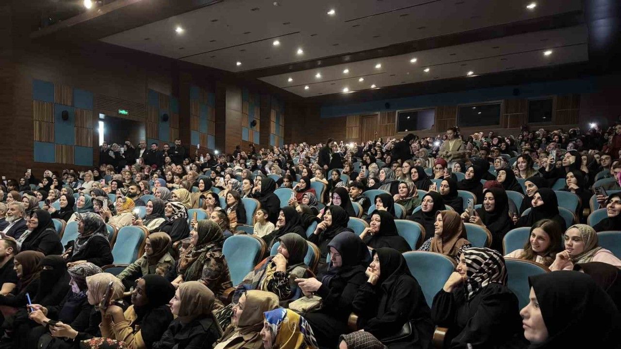 Sanat dolu bir akşam: Hayati İnanç’tan "Hayata Şiirden Bakmak" söyleşisi