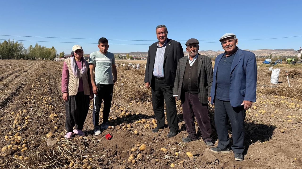 Gürer: “Bu ülkenin milli serveti depolarda çürüyor, çiftçi üretimden soğuyor”