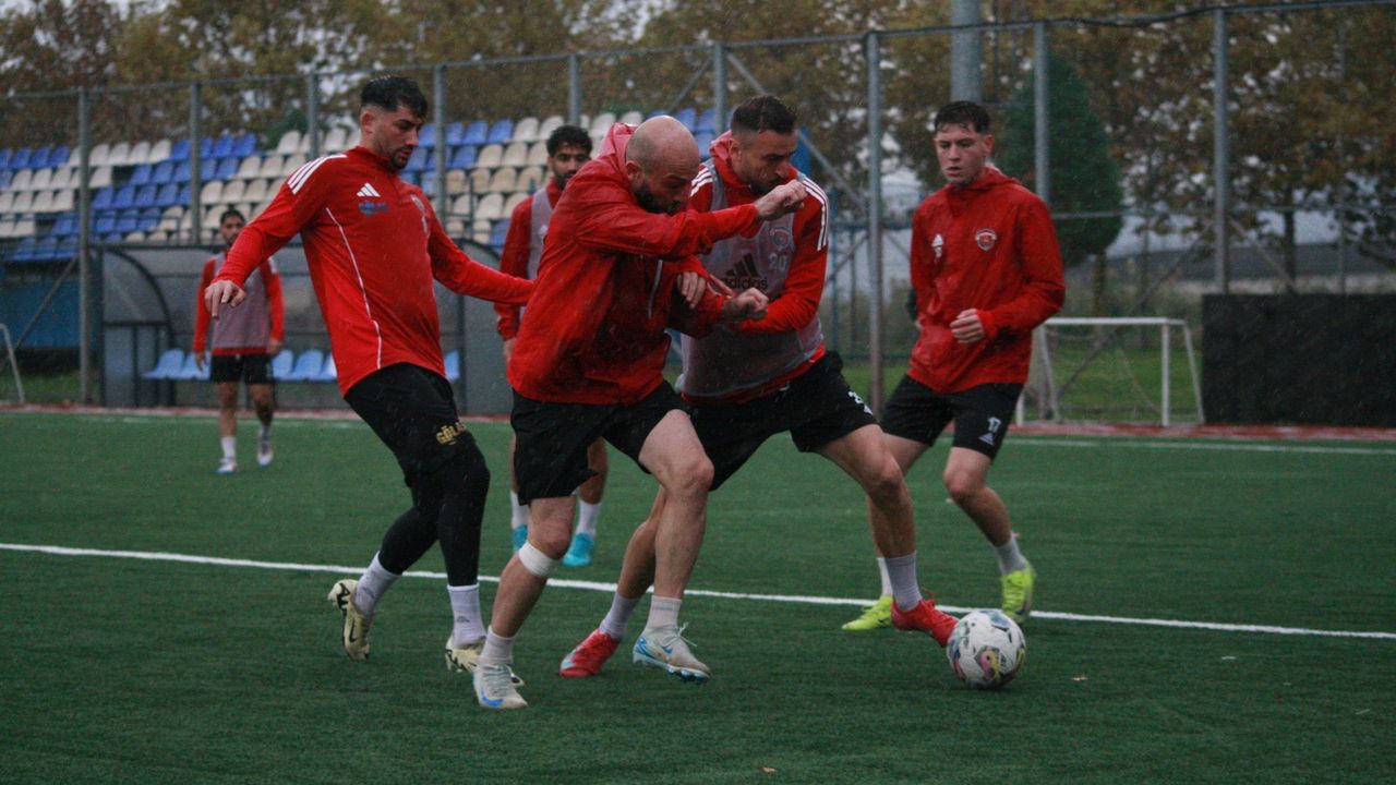 Lider Gölcükspor, Pamukova deplasmanına moralli hazırlanıyor