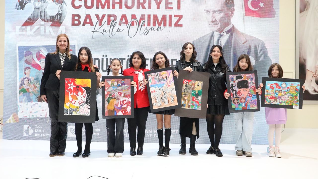 Minik yetenekler Cumhuriyet için çizdi: İzmit’te ödüller sahiplerini buldu