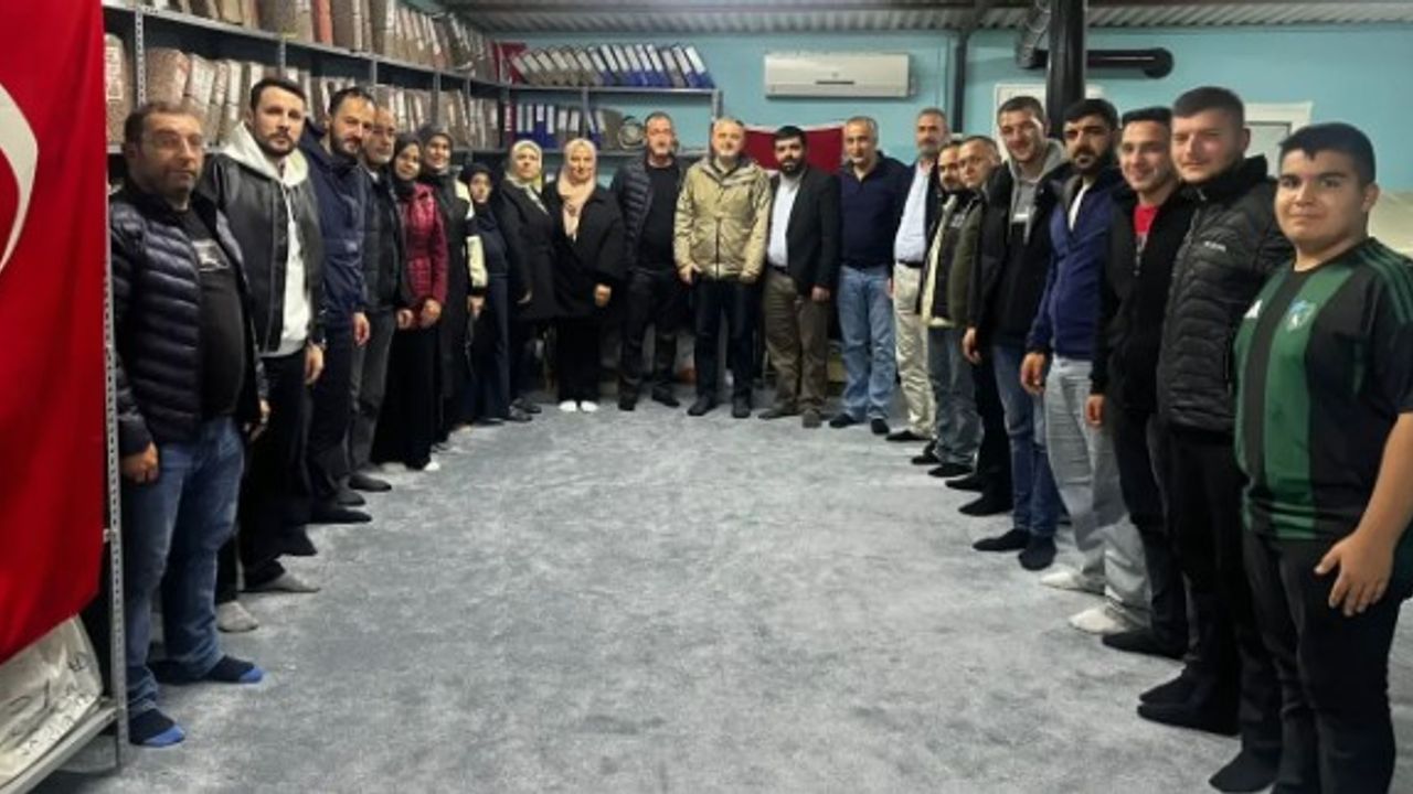 AK Parti Kocaeli’den rekor katılımlı mahalle toplantısı