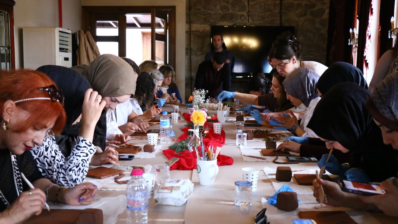 Selim Sırrı Paşa Konağı’nda sanat dolu bir gün: Seramik atölyesine yoğun ilgi