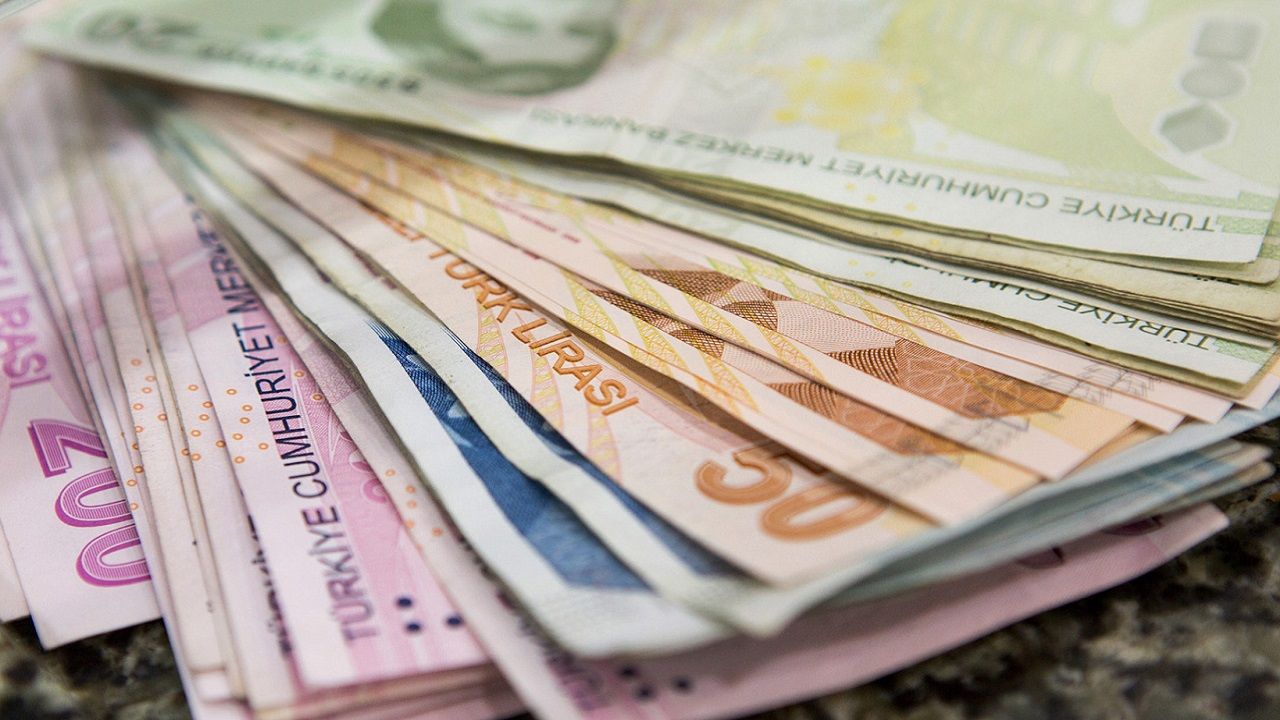 Emekliler bu rakamı bekliyor: Zamlı ikramiye ne kadar olacak?