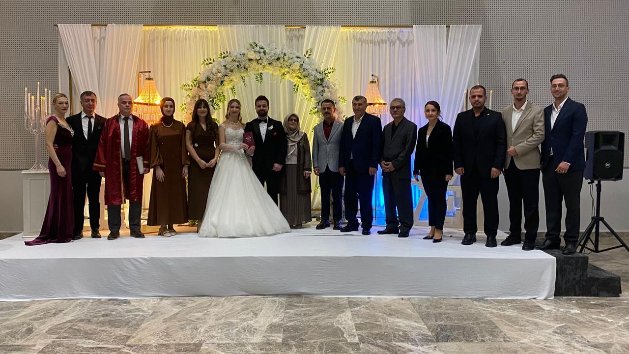 Vali İlhami Aktaş, Beyza ve Semih Çiftinin Nikâh Törenine Katıldı