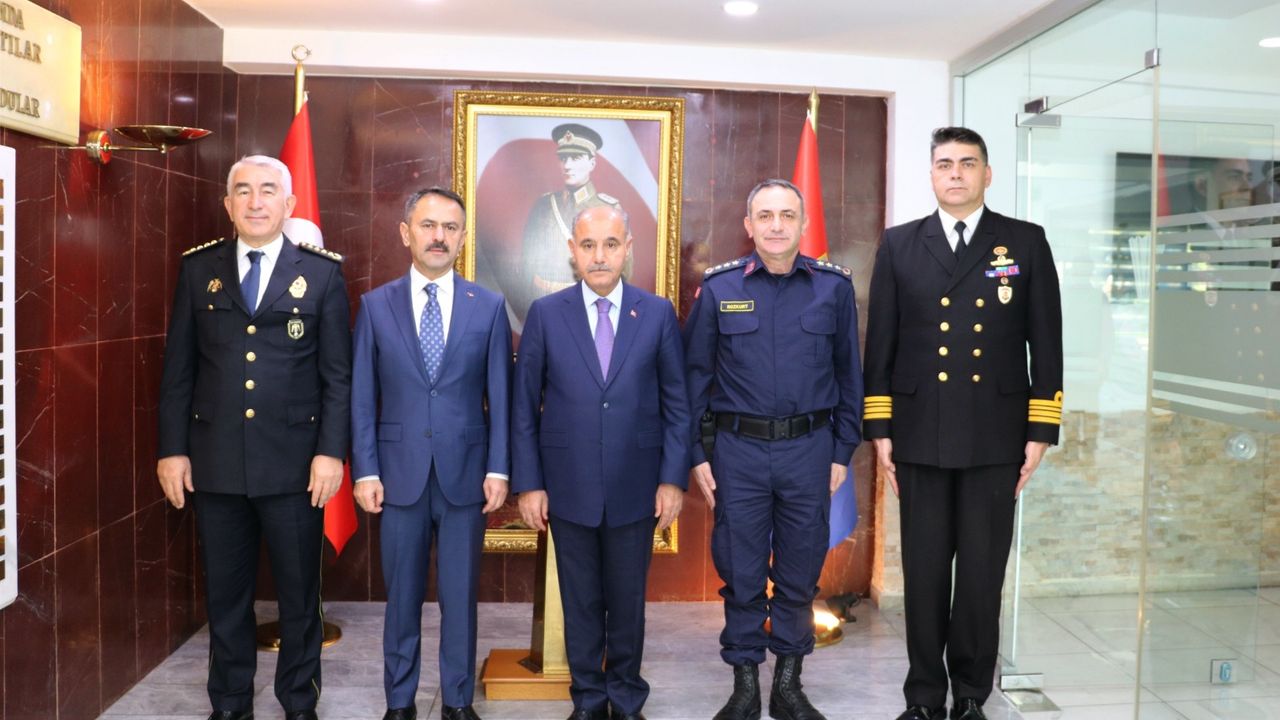 İl Jandarma Komutanlığı’na  İçişleri Bakan Yardımcısı Mehmet Aktaş ve Vali İlhami Aktaş’tan ziyaret