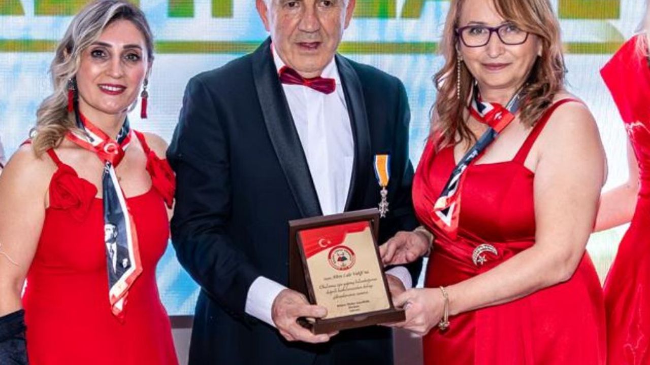 Bülent Türker’den Eğitime 25 Yıllık Destek