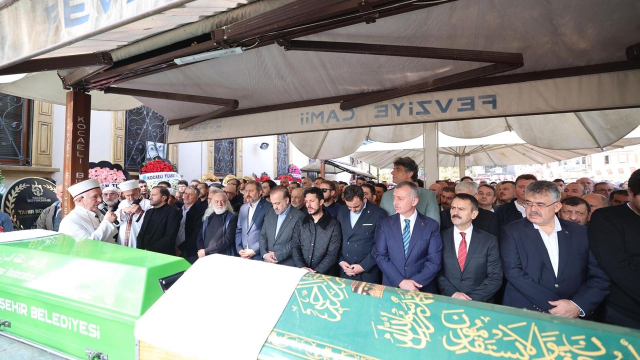 Vali İlhami Aktaş, Haluk Ercan’ın Cenaze Namazına Katıldı