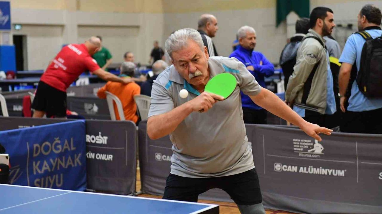 Osmangazi’de veteran sporcular final için ter döktü