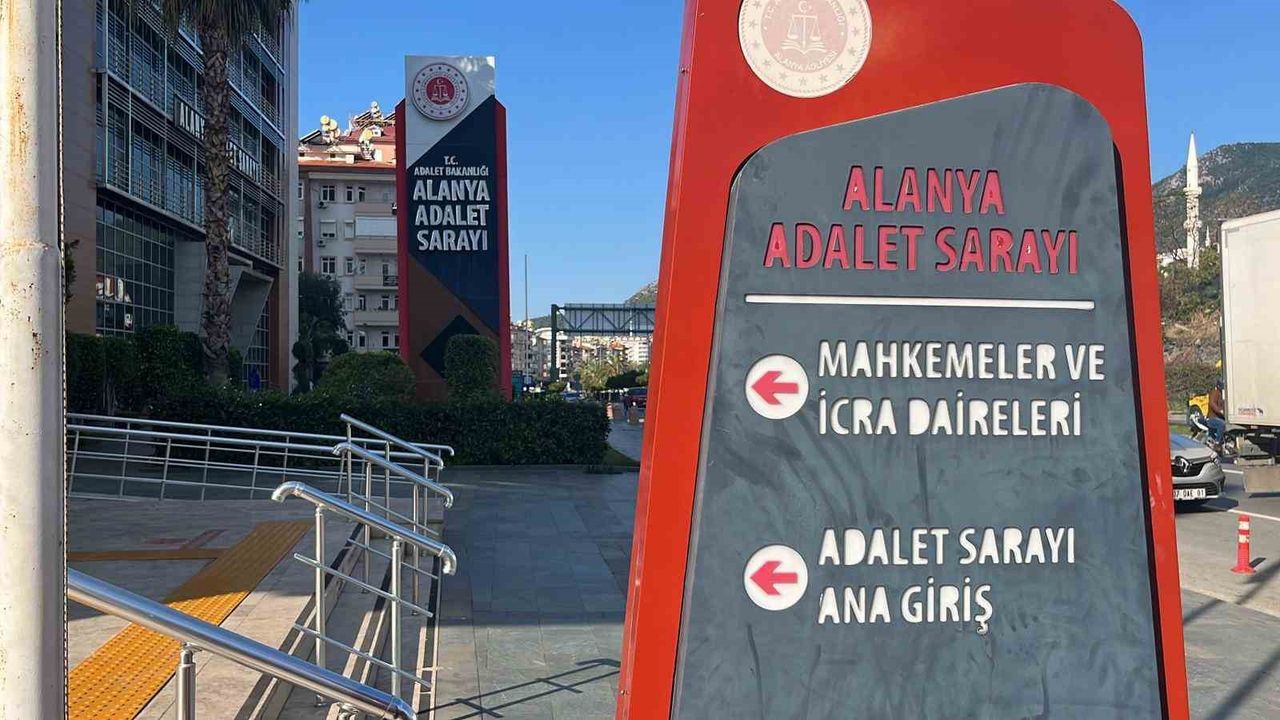 Sokakta kadına saldırıda bulunan şahıs adliyeye sevk edildi