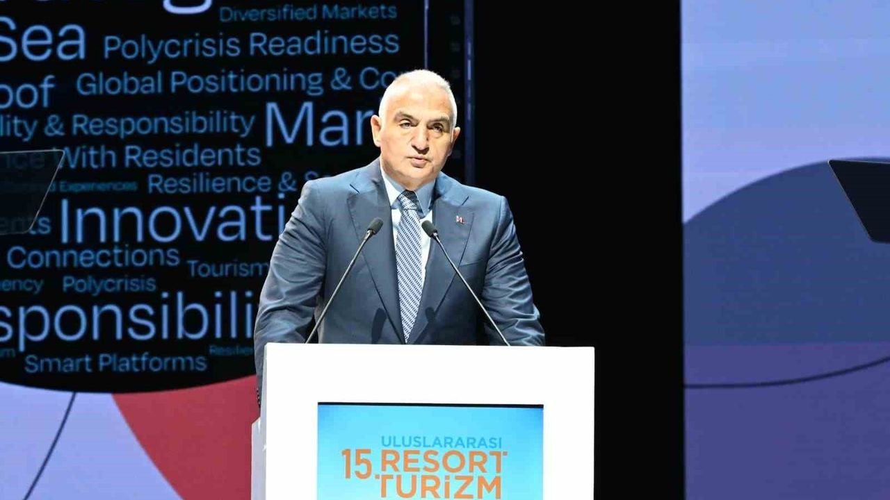 Bakan Ersoy: Nisan-Mayıs aylarında özellikle erken rezervasyon indirimlerini erkenden kapatmayın