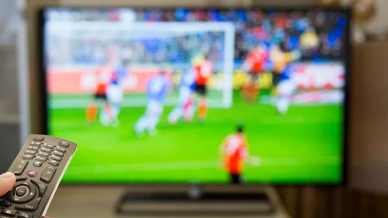 Bugün Hangi Maç Saat Kaçta? Süper Lig'den Premier Lig'e Tam Gün Futbol Heyecanı