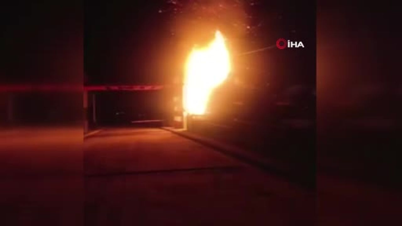 Sakarya Kaynarca OSB Girişinde Trafo Patladı: Alevler Kamerada