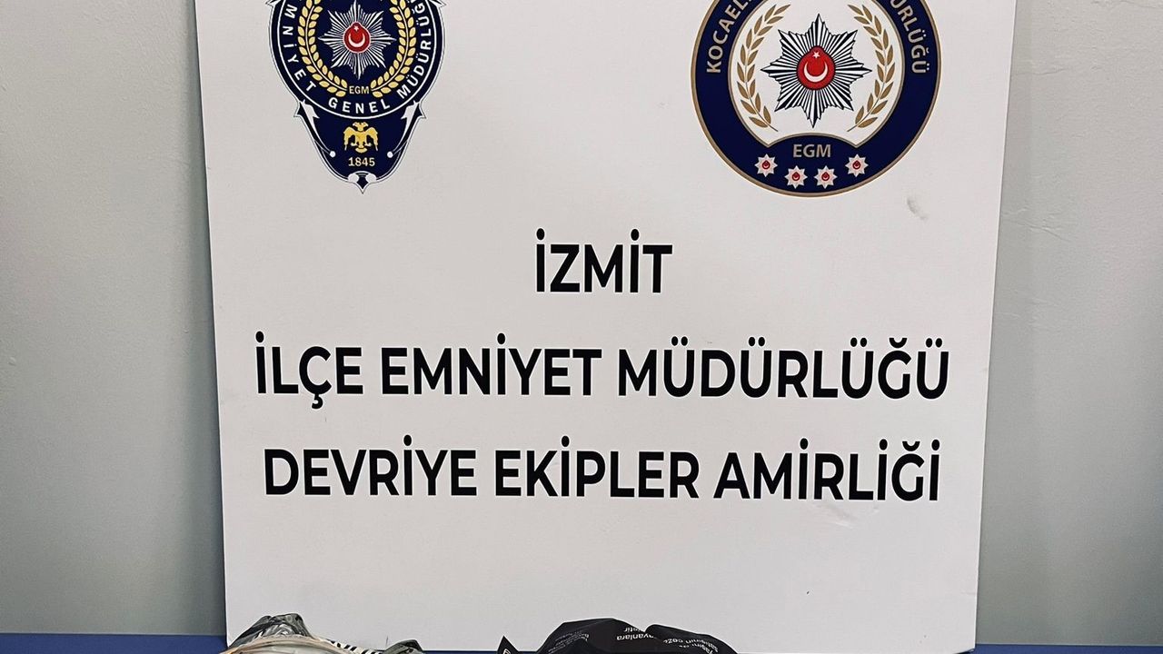 Üzerlerinde Uyarıcı Madde Yakalanan 4 Şüpheli Gözaltına Alındı