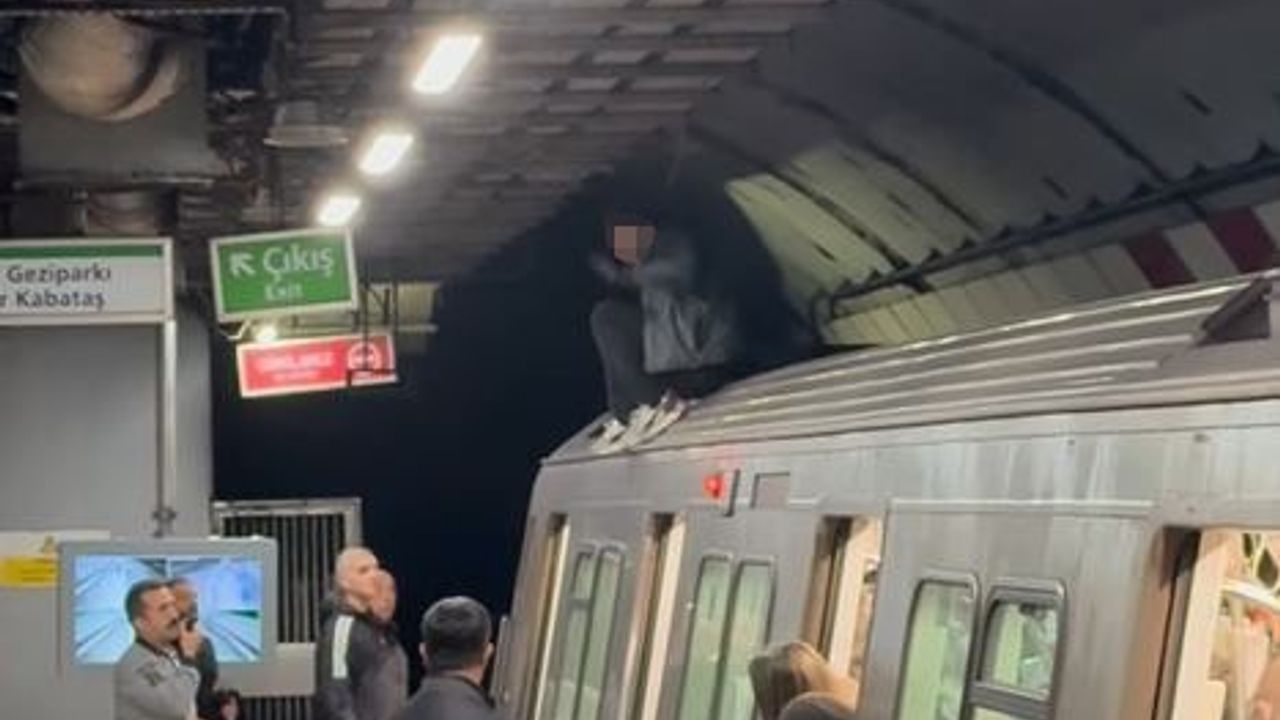 İstanbul metrosunda şaşkına çeviren anlar