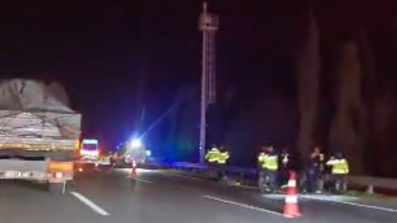 Otoyolu’da Feci Kaza: Otomobilin Çarptığı Yaya Hayatını Kaybetti