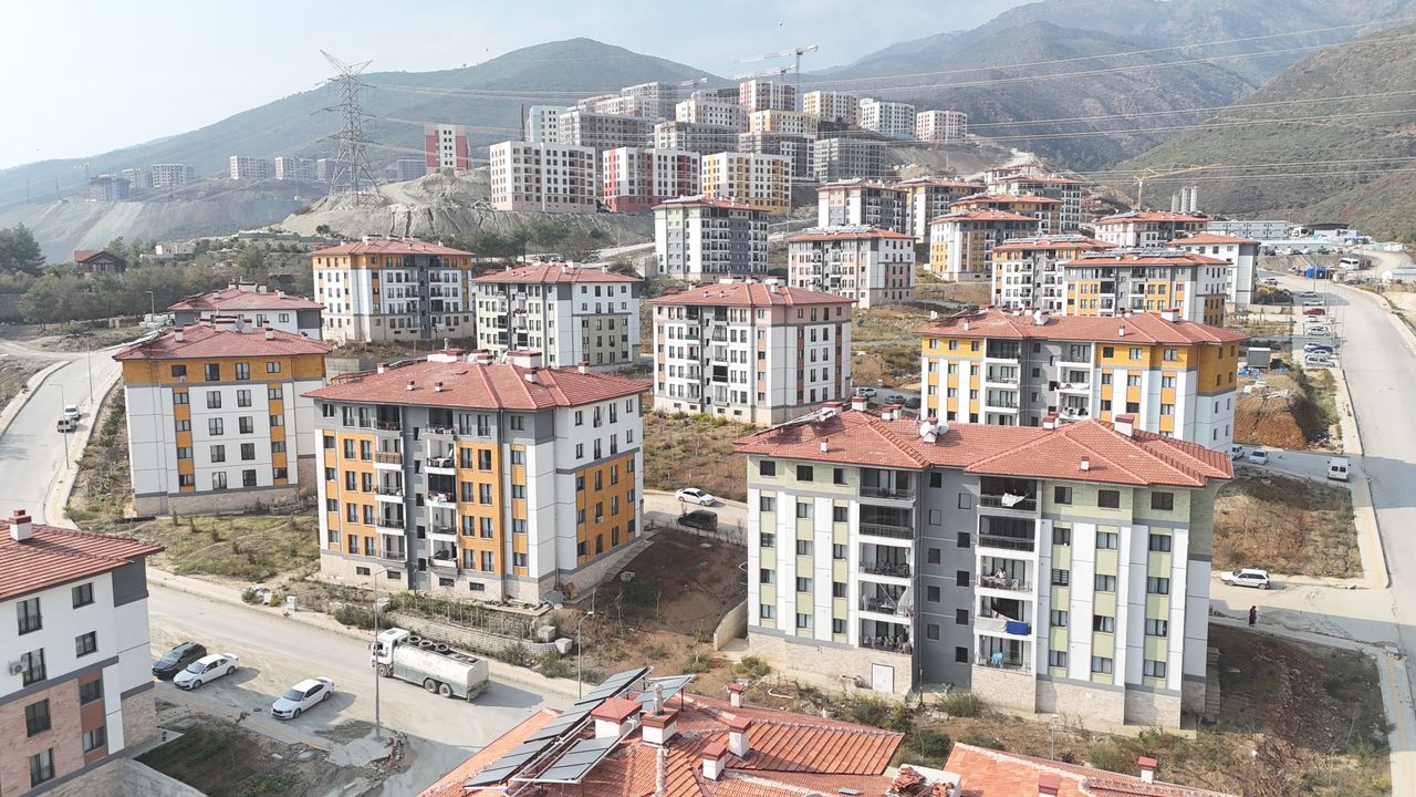 Hatay’da Kira Fiyatları Düşüşte: Deprem Konutları Etkisini Gösteriyor