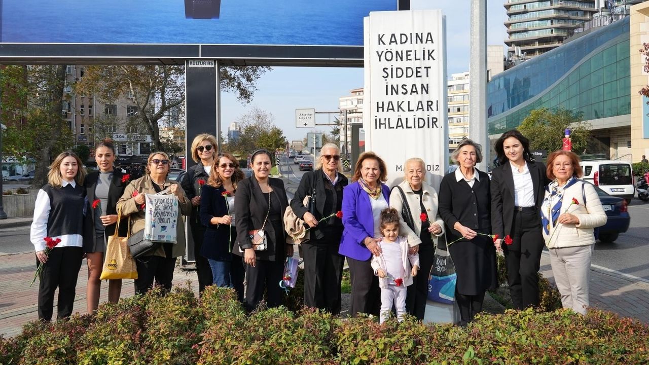 Beşiktaş’ta “Dünden Bugüne Kadına Yönelik Şiddetle Mücadele Paneli” Gerçekleştirildi