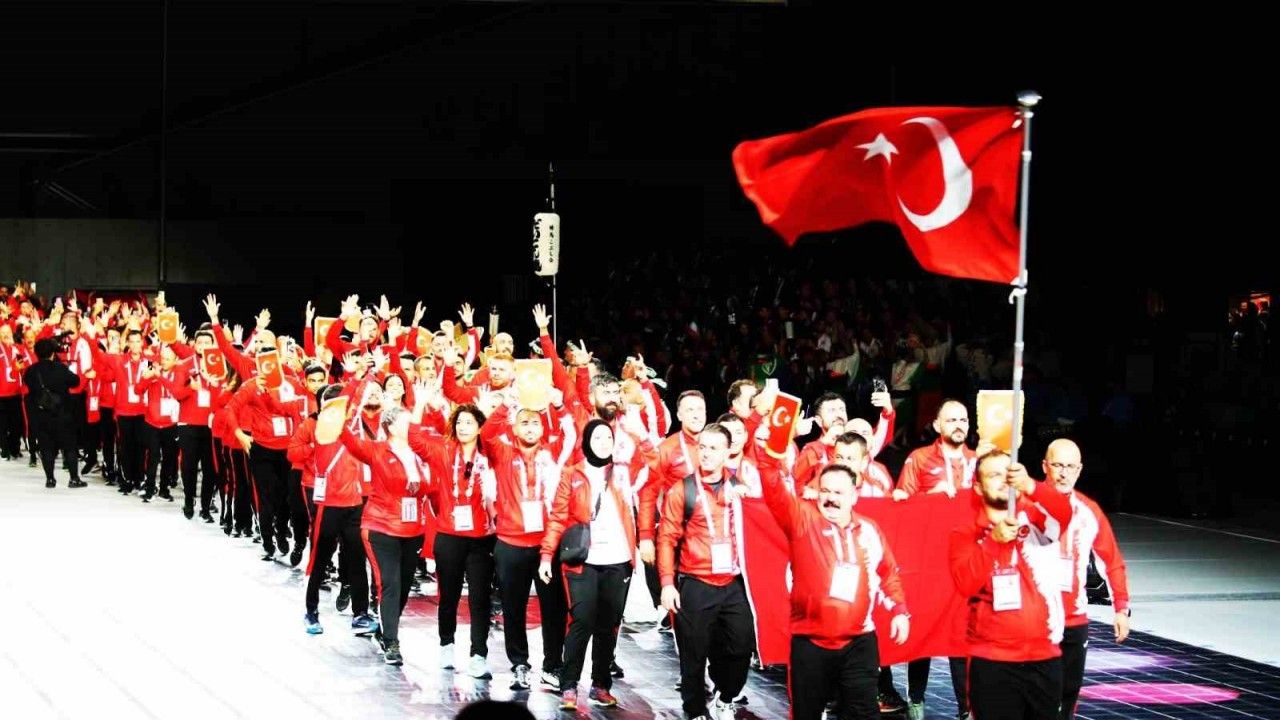 2025 Deaflympics Tokyo’da Başladı: Türkiye Geniş Kafilesiyle Göz Doldurdu