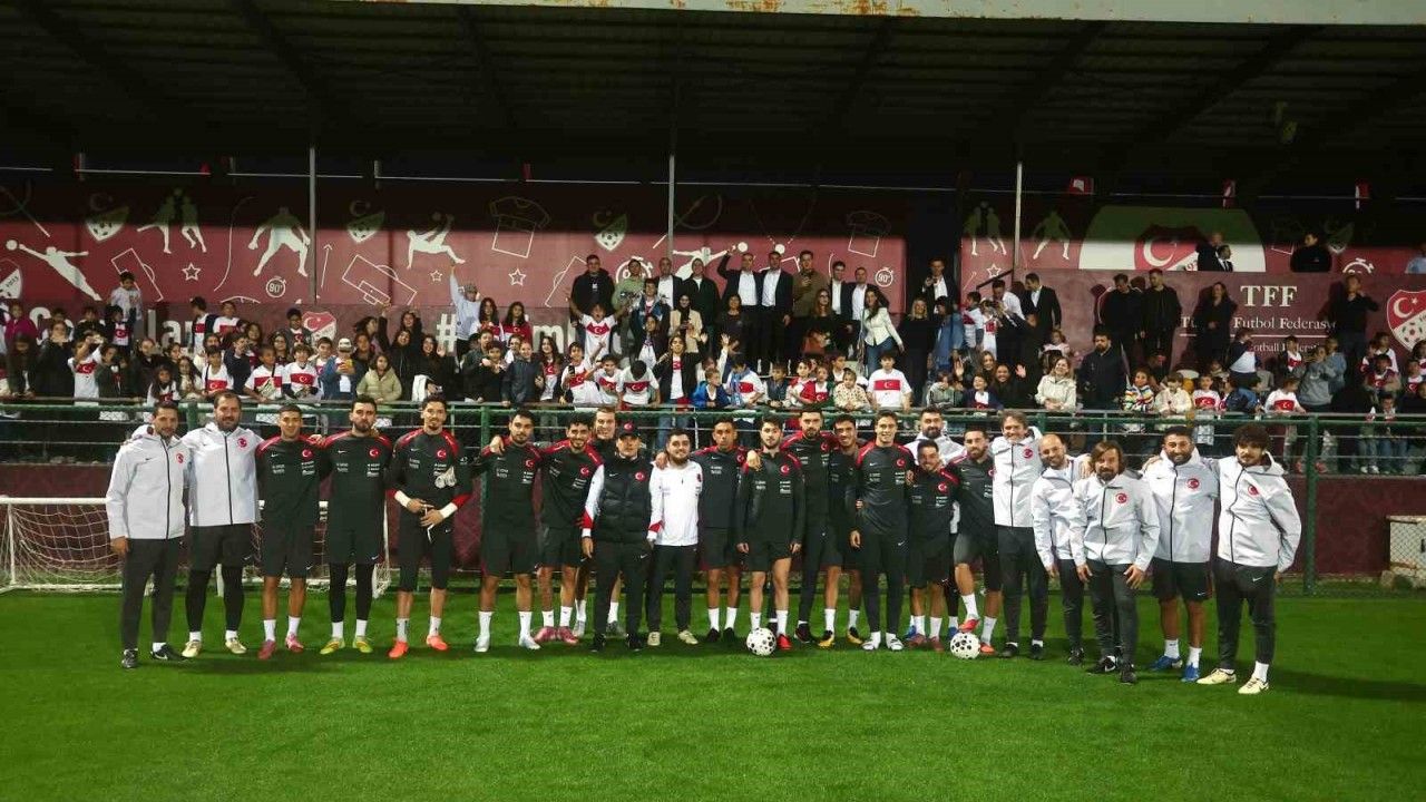 A Milli Takım, Bulgaristan ve İspanya maçlarının hazırlıklarına başladı