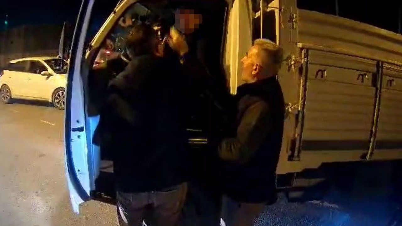 Arnavutköy’de trafikte sinir krizi: Canım sıkkın deyip motosiklet sürücüsüne saldırdı