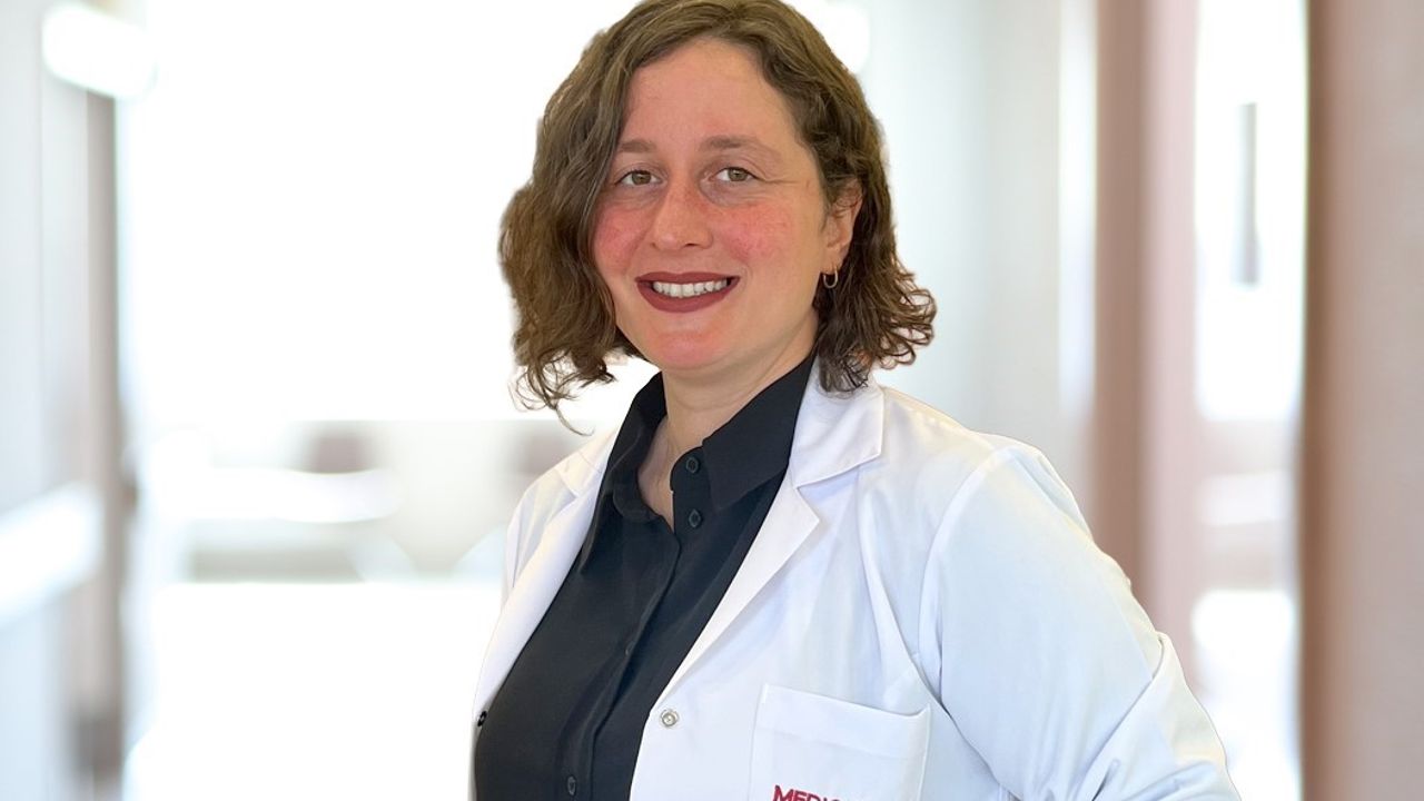 Belirti vermeden ilerliyor, erken teşhis hayat kurtarıyor: Uzmandan rahim ağzı kanseri uyarısı