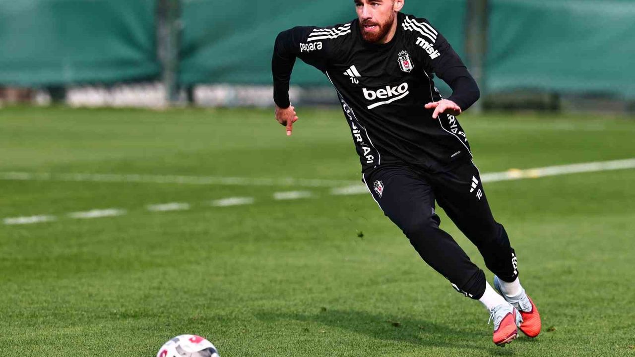 Nevzat Demir’de kapalı antrenman: Beşiktaş, Karagümrük’e kilitlendi