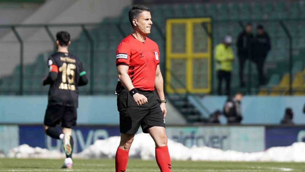 Beşiktaş - Fenerbahçe derbisinin VAR’ı Sarper Barış Saka oldu