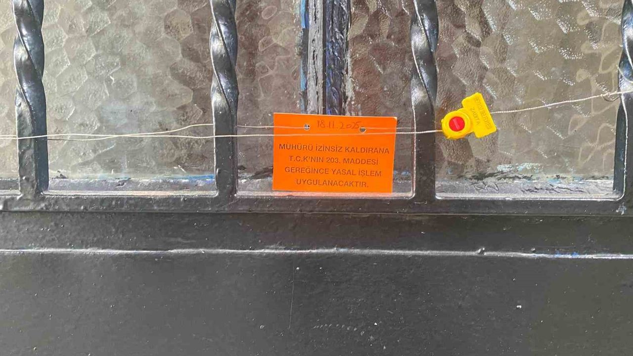 Beykoz’da Çatlak Alarmı: İki Bina Mühürlenerek Tahliye Edildi