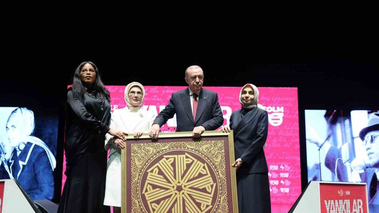 Cumhurbaşkanı Erdoğan, Türkiye’de uyuyanları uyandırmaya bir şule yetmiştir