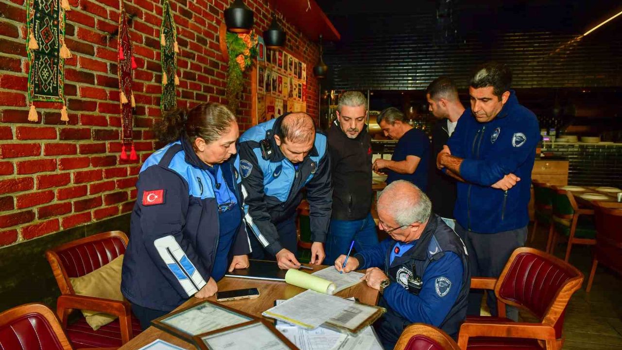 Esenyurt'ta hijyen alarmı: Sağlıksız şartlarda üretim yapan restorana en üst sınırdan ceza