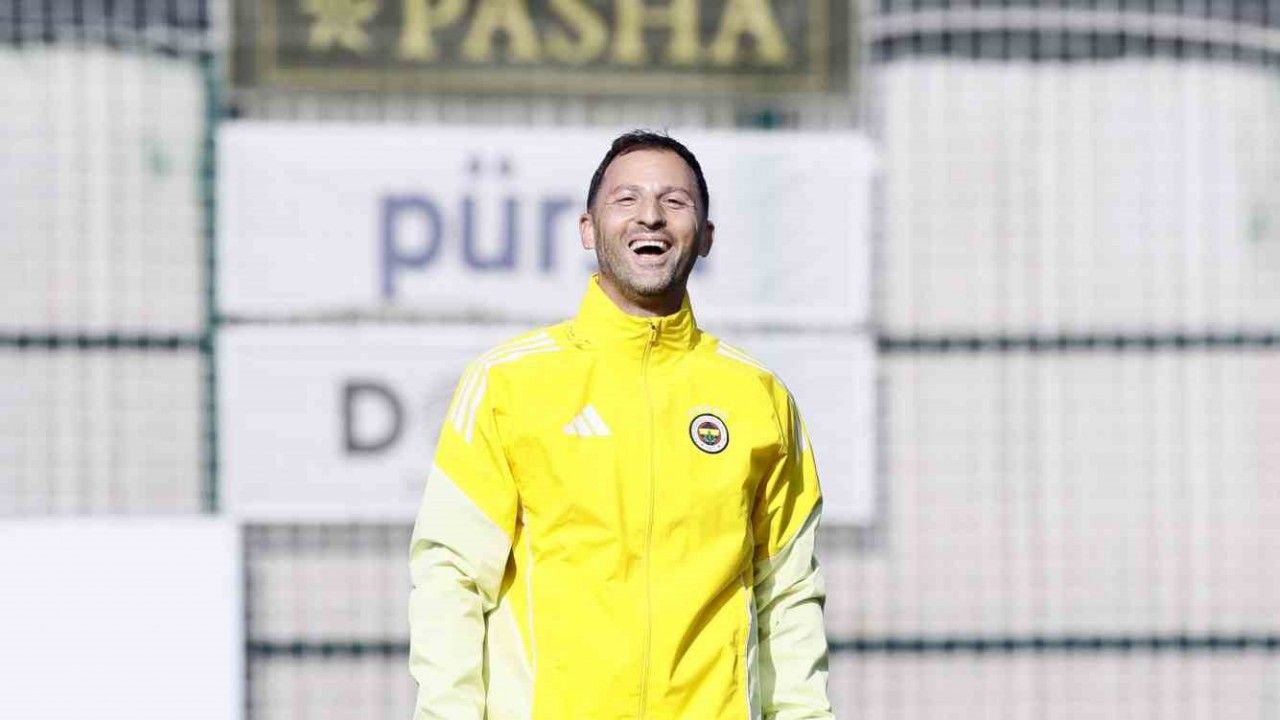 Fenerbahçe, Plzen maçı hazırlıklarına başladı: Tedesco yönetiminde ilk antrenman