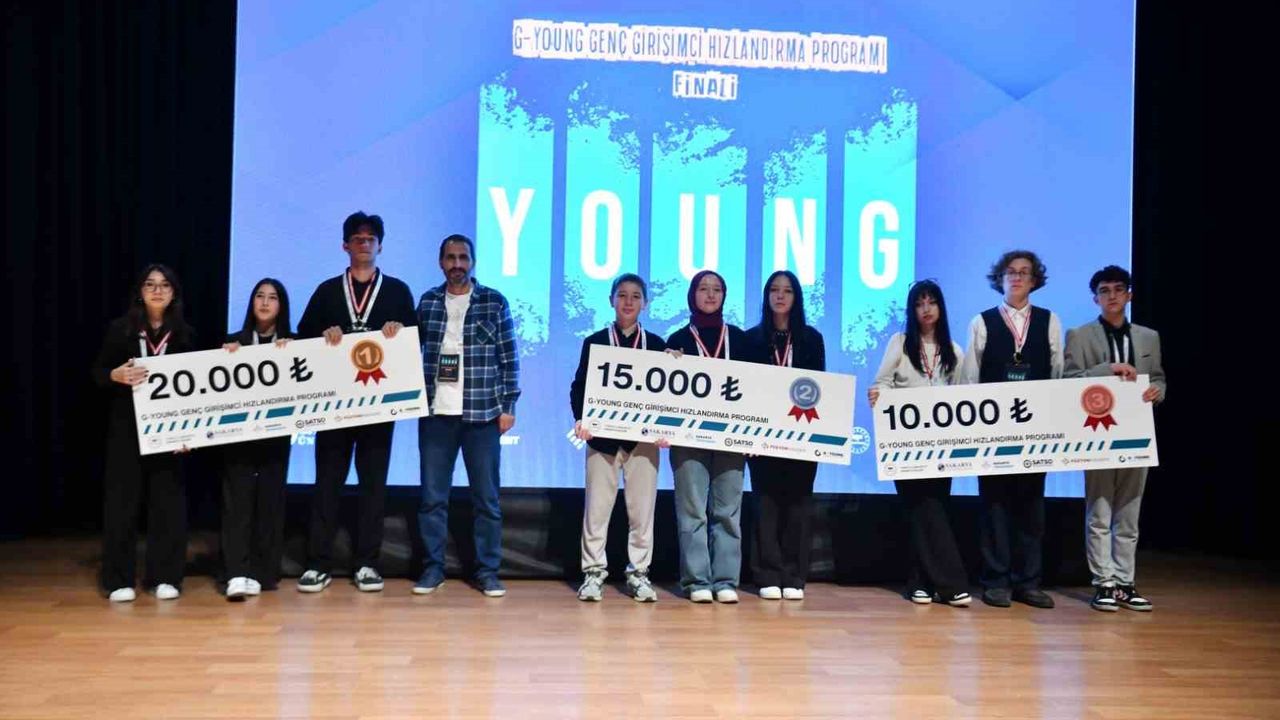 Lise öğrencilerinden büyük başarı: G-YOUNG’da 20 bin TL’lik ödül kazandılar