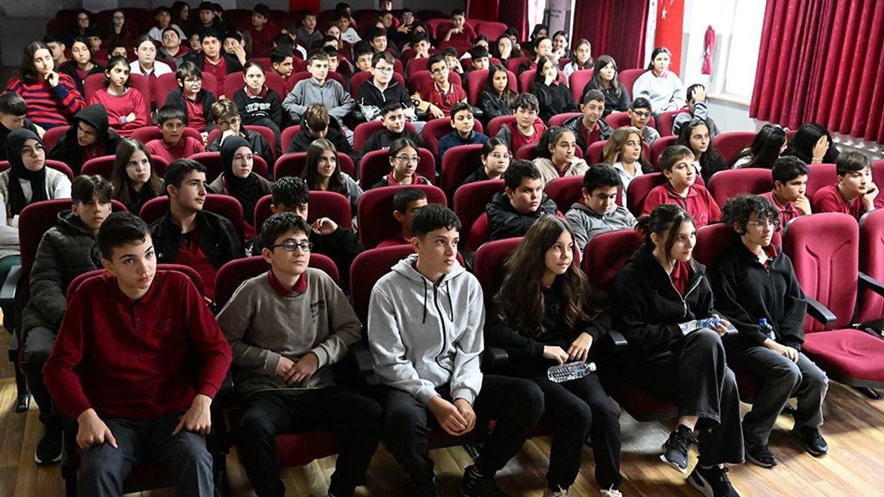 İstanbul'da öğrencilere afet bilinci aşılıyor