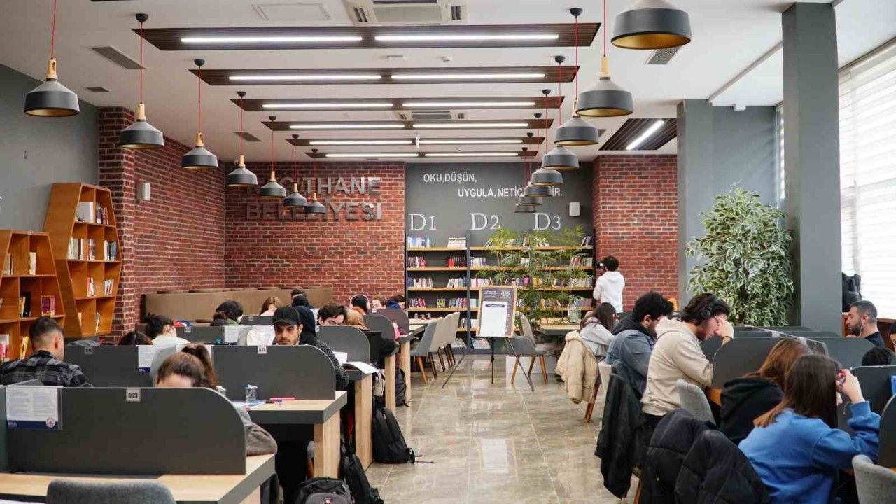 Kağıthane’de gençlerin yeni gözdesi: Millet Kıraathaneleri sınav döneminde dolup taşıyor