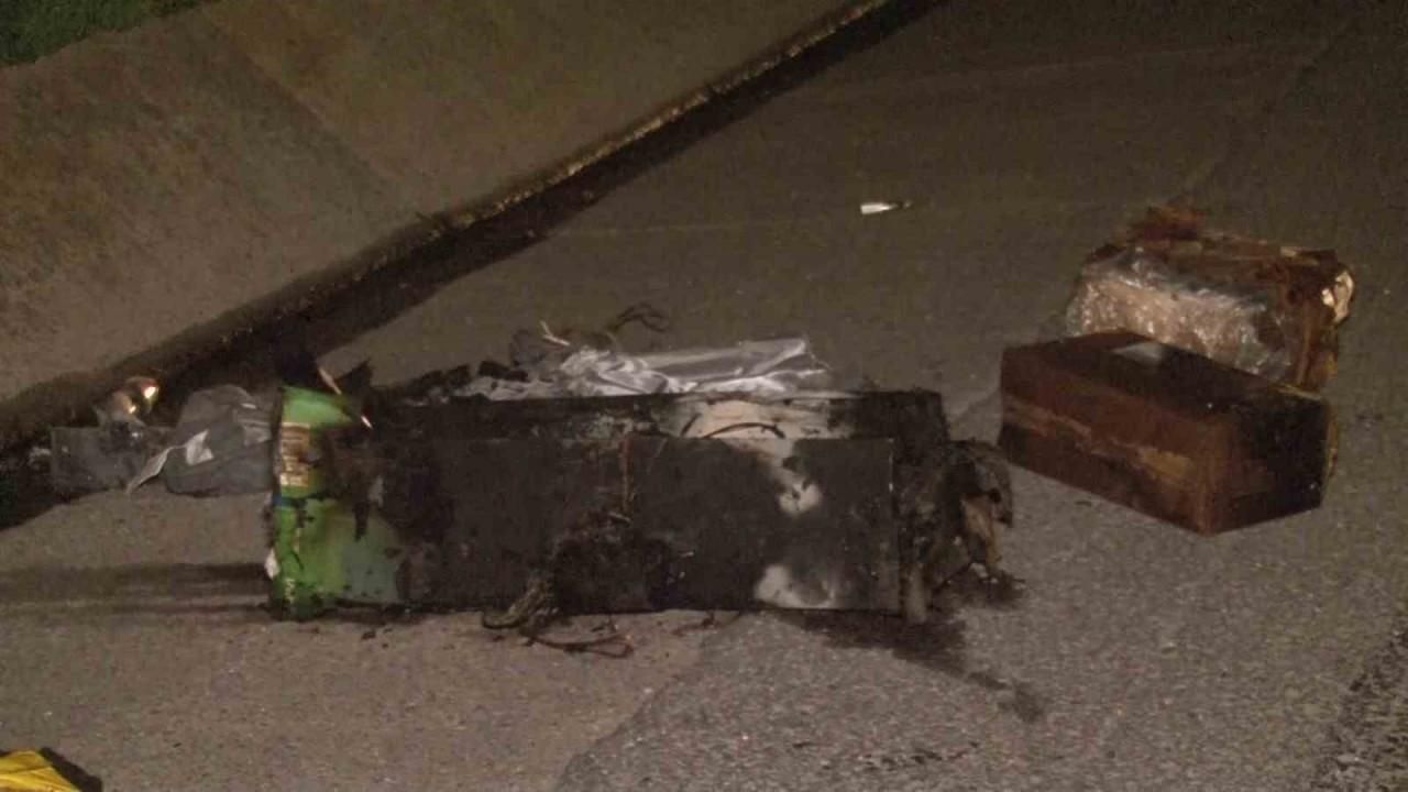 Kamyonun lastiğinde başlayan yangın, dorseyi kullanılamaz hale getirdi