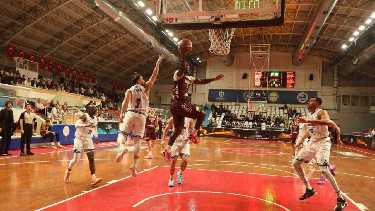 Kocaeli Kağıtspor, Bandırma Bordo’ya Evinde Farklı Mağlup Oldu