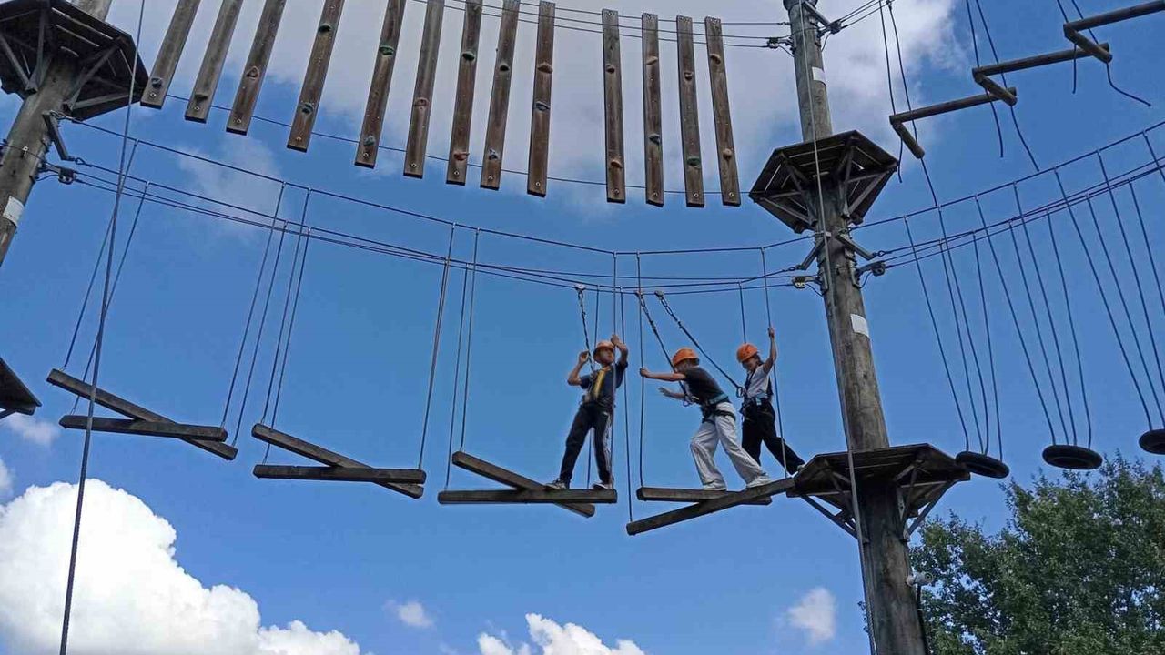 Macera Park'ta hem keşfediyor hem gelişiyor