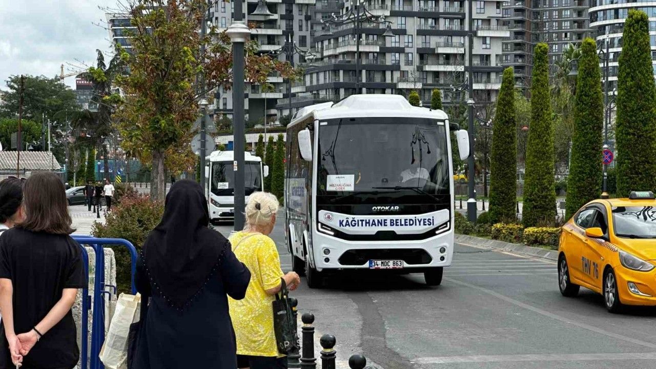 Mezarlık ziyaretleri için ücretsiz servis hizmeti