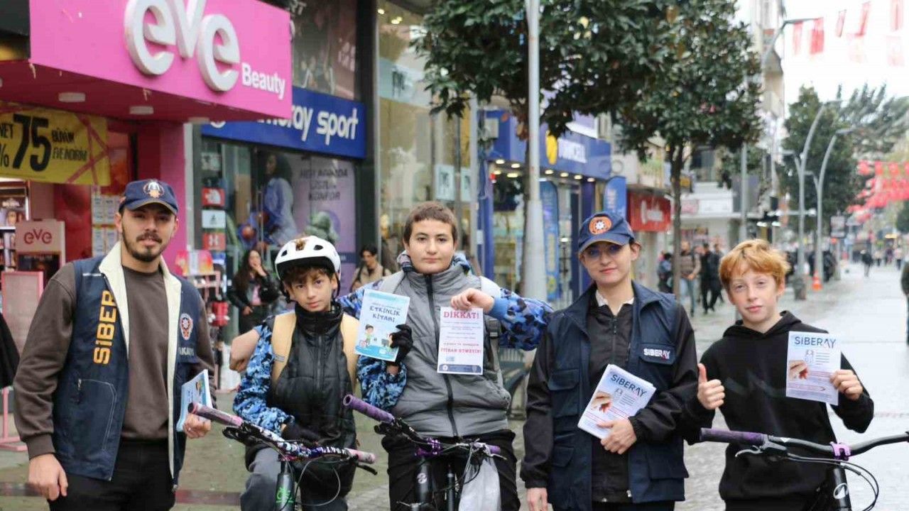 Sakarya Emniyeti'nden Adapazarı'nda Siber Farkındalık Etkinliği