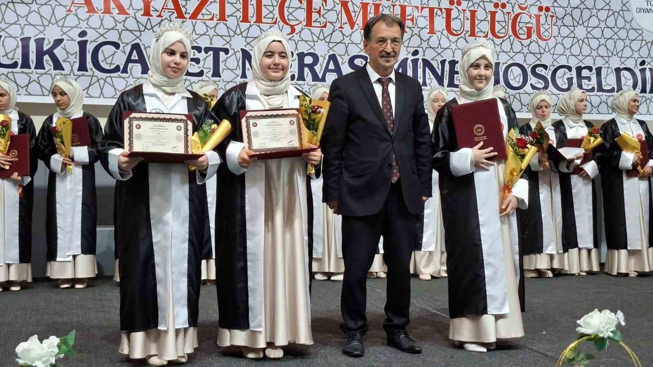 Akyazı’da hafızlık coşkusu: Sakarya’da düzenlenen törende belgeler takdim edildi
