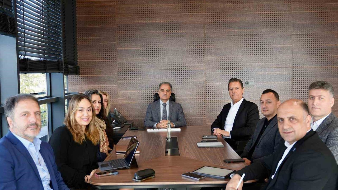 Üniversite ve sektör el ele verdi: Yeni programla siber güvenlik uzmanı yetiştirilecek