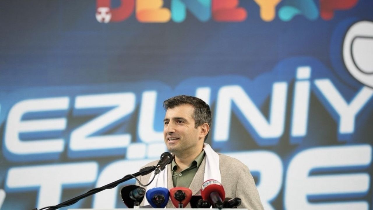 Bayraktar’dan Mezun Gençlere İlham Veren Sözler: “Geleceği Siz Şekillendireceksiniz”