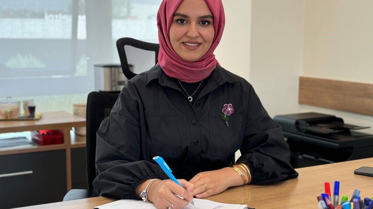 Sosyal Medya Öz-Değeri Nasıl Etkiliyor? Uzmandan Gençlere Uyarılar