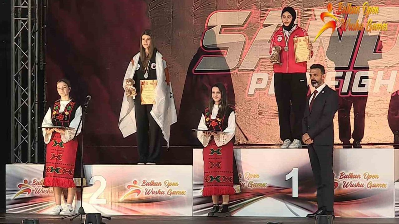 Sultangazili sporculardan Balkan Şampiyonası'nda 3 altın madalya birden